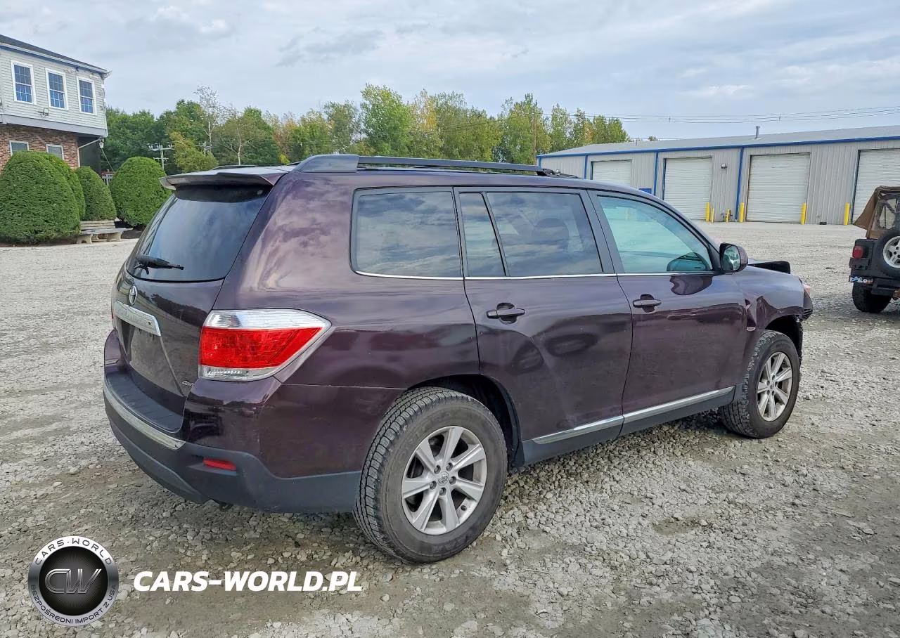 2013 Toyota Highlander Plus VIN:5TDBK3EH3DS268529 - 3