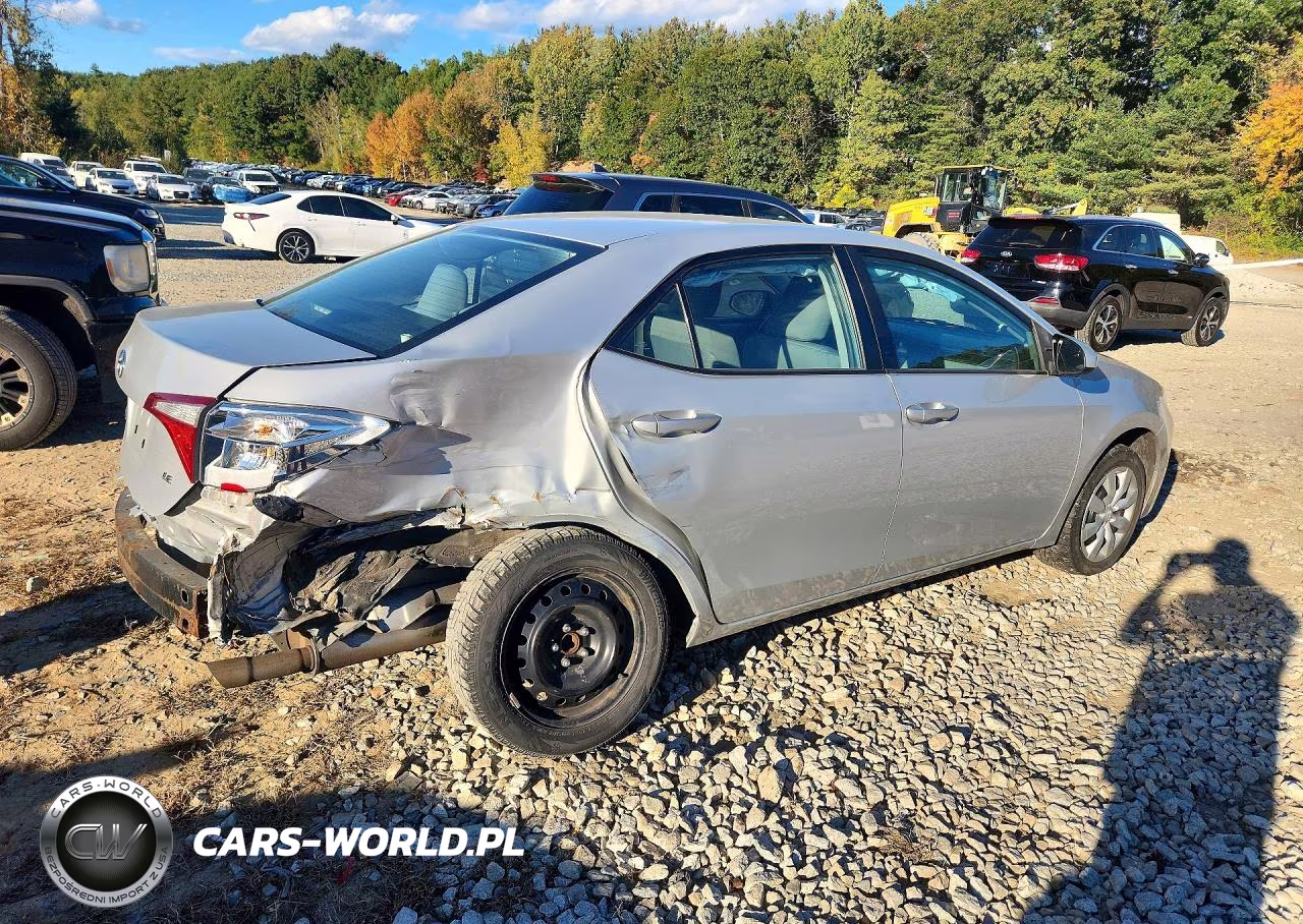 2015 Toyota Corolla Le VIN:2T1BURHE5FC399245 - 3