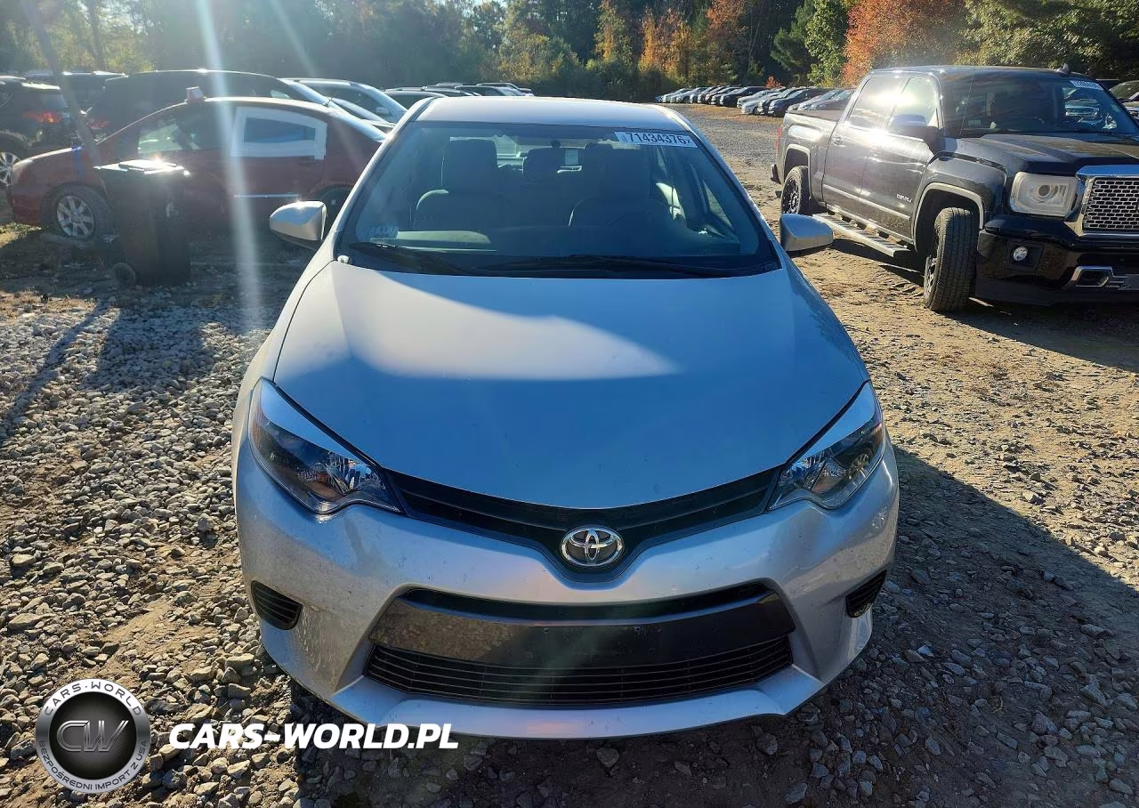 2015 Toyota Corolla Le VIN:2T1BURHE5FC399245 - 5