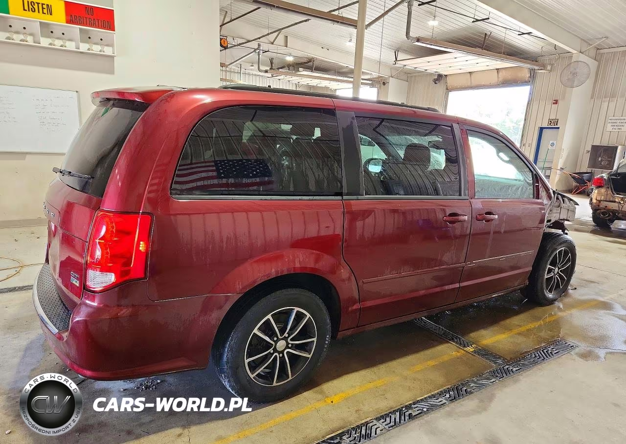 2017 Dodge Grand Caravan Gt VIN:2C4RDGEG9HR671923 - 3