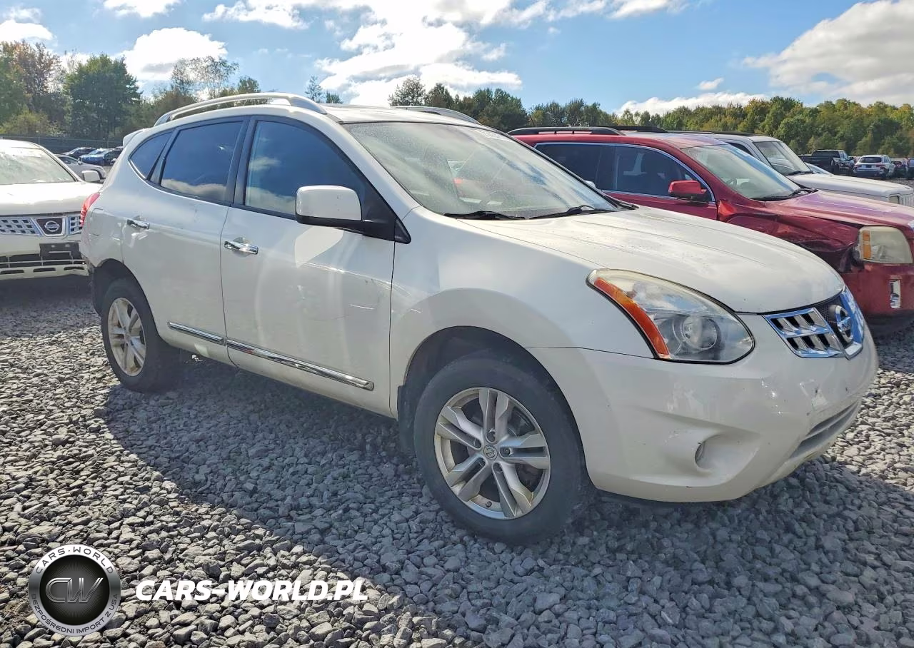 2013 Nissan Rogue S VIN:JN8AS5MV2DW613018 - 4