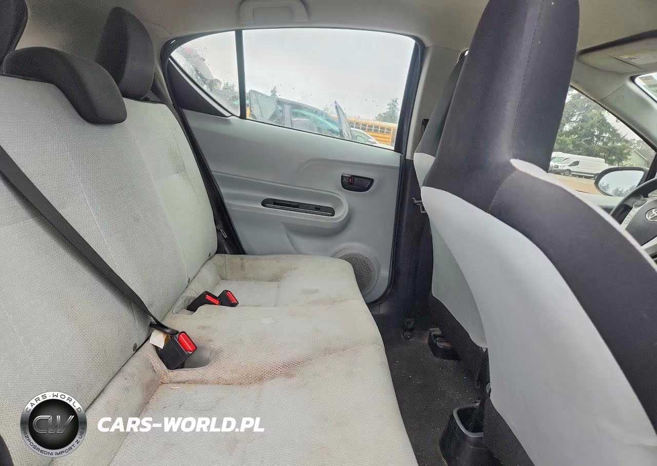 2012 Toyota Prius C One VIN:JTDKDTB30C1504598 - 10