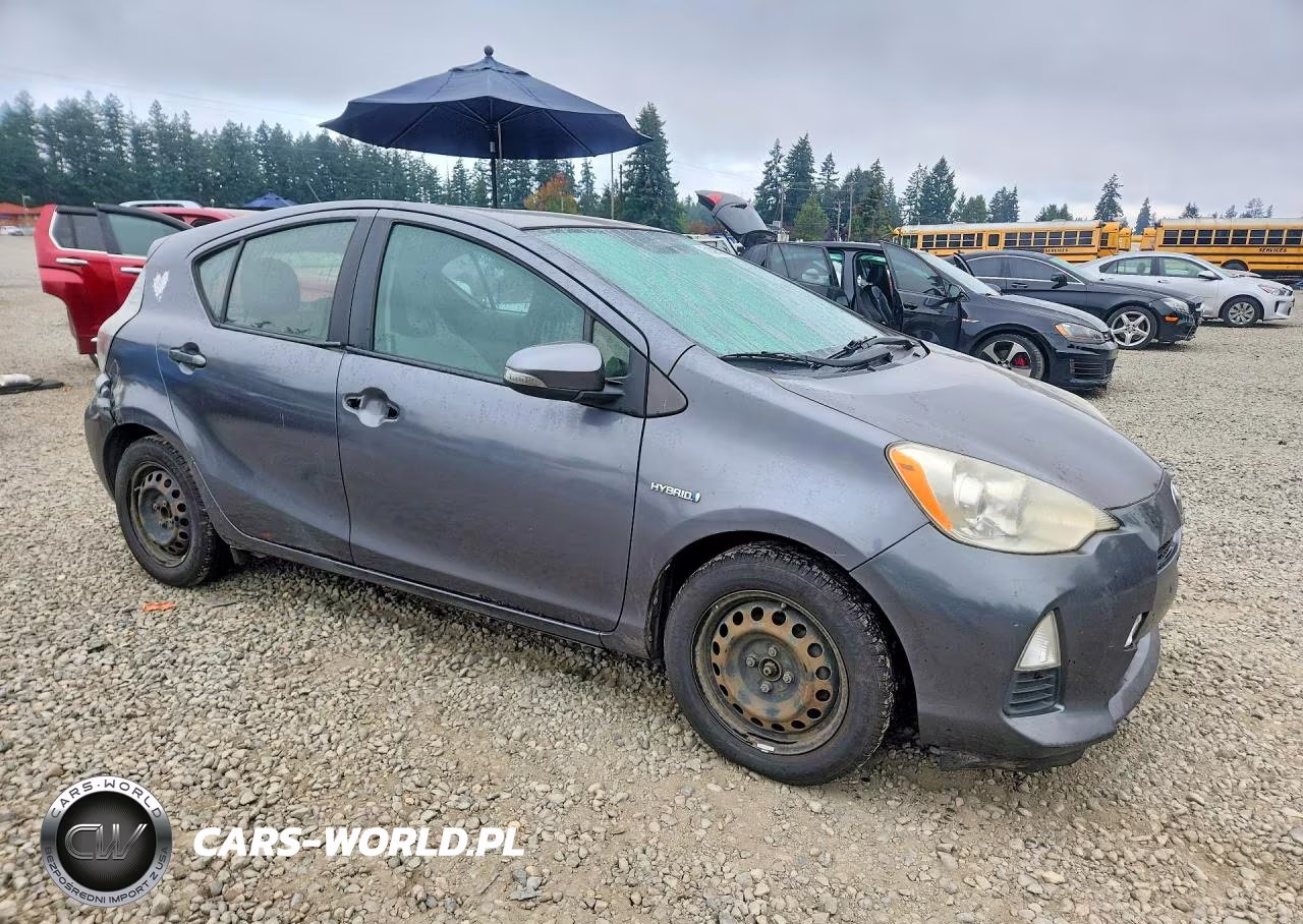 2012 Toyota Prius C One VIN:JTDKDTB30C1504598 - 4