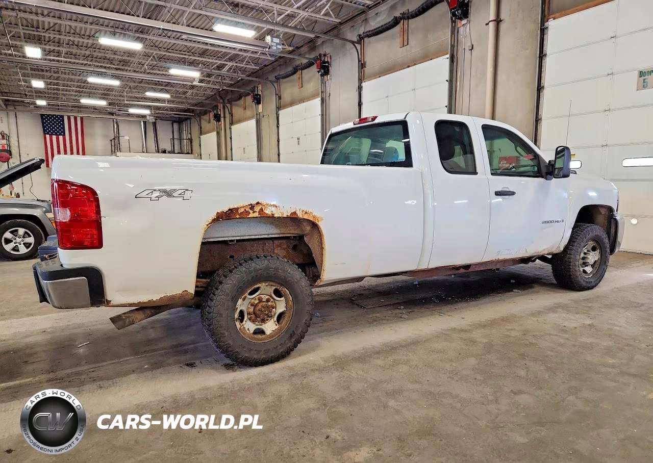 2008 Chevrolet Silverado K2500 Heavy Duty VIN:1GCHK29K88E215492 - 3