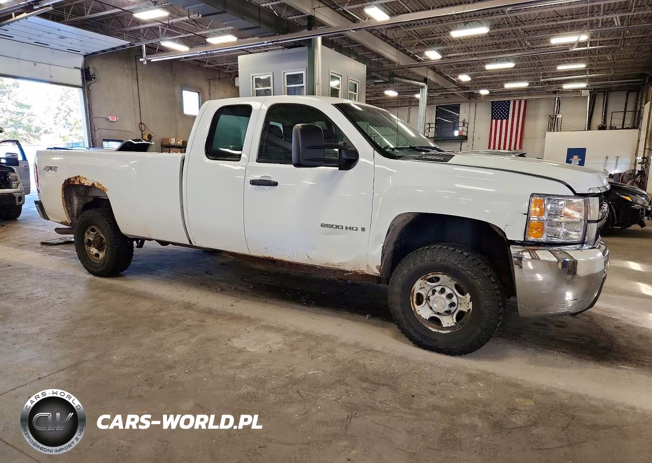 2008 Chevrolet Silverado K2500 Heavy Duty VIN:1GCHK29K88E215492 - 4