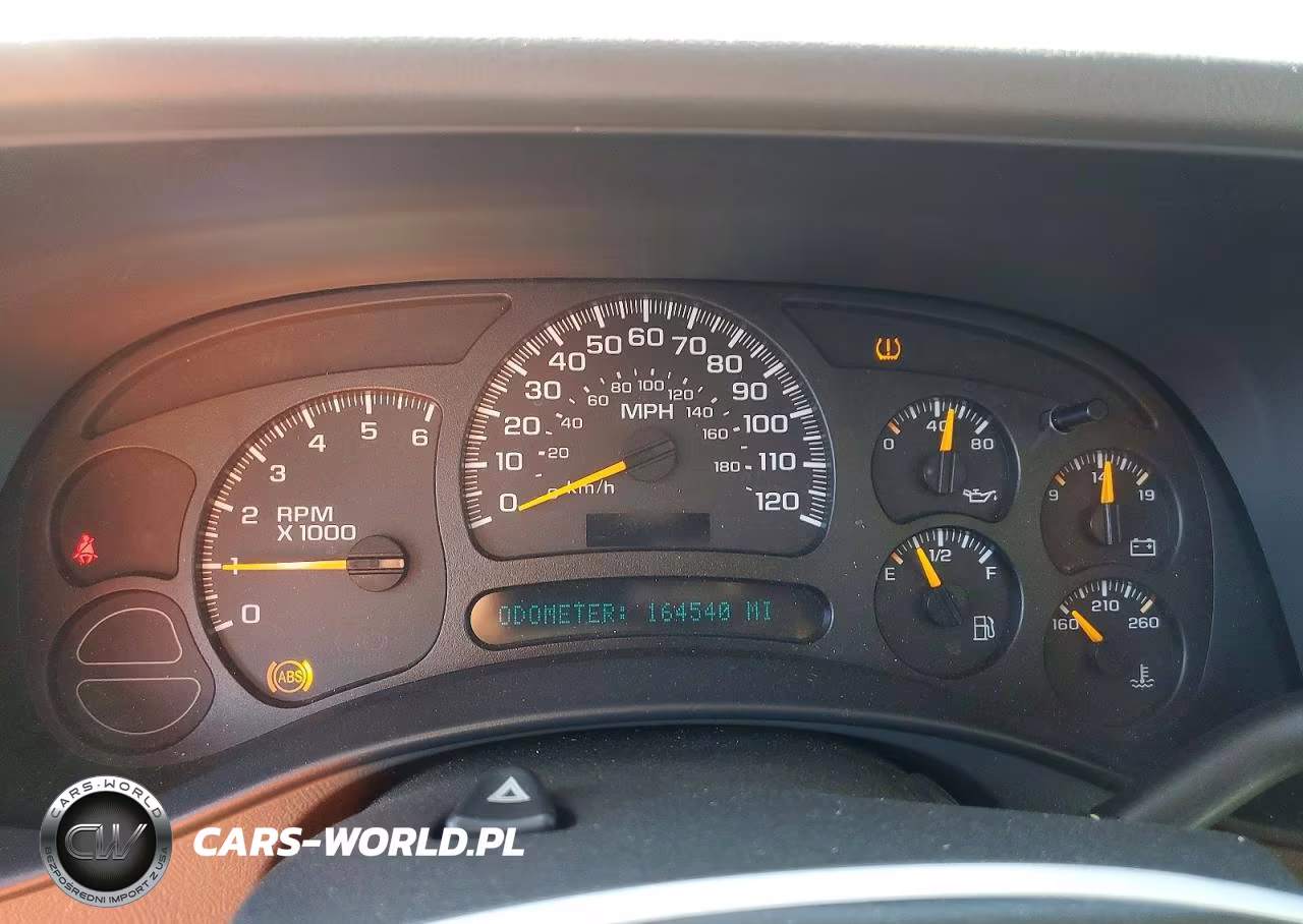 2005 Chevrolet Tahoe K1500 VIN:1GNEK13T15R118404 - 9