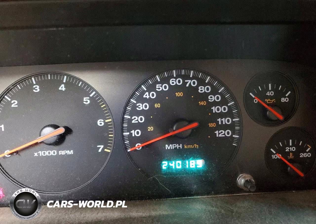 2000 Jeep Grand Cherokee Laredo VIN:1J4GW48S6YC101042 - 9