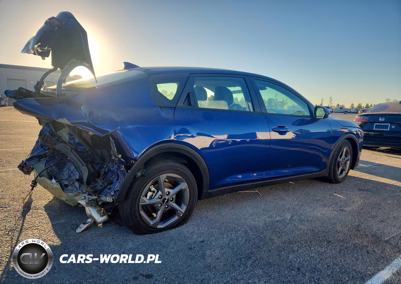 2025 Kia K4 Lxs VIN:3KPFT4DE0SE235149 - 3