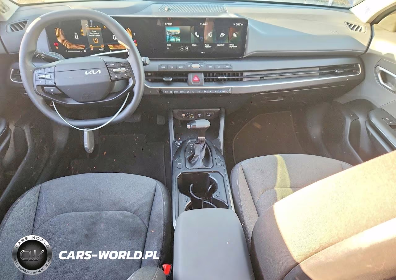 2025 Kia K4 Lxs VIN:3KPFT4DE0SE235149 - 8