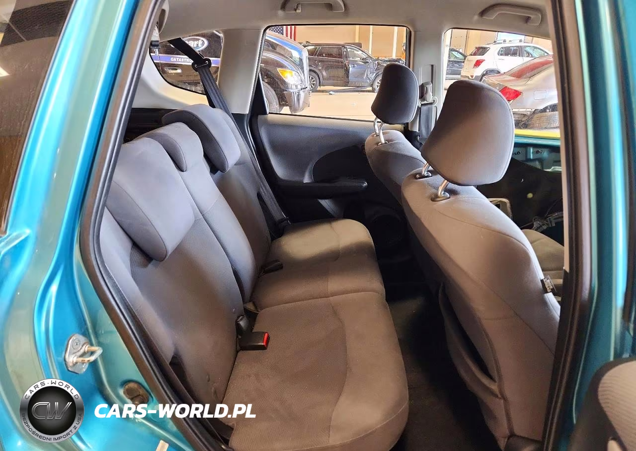 2012 Honda Fit VIN:JHMGE8H32CC014366 - 10