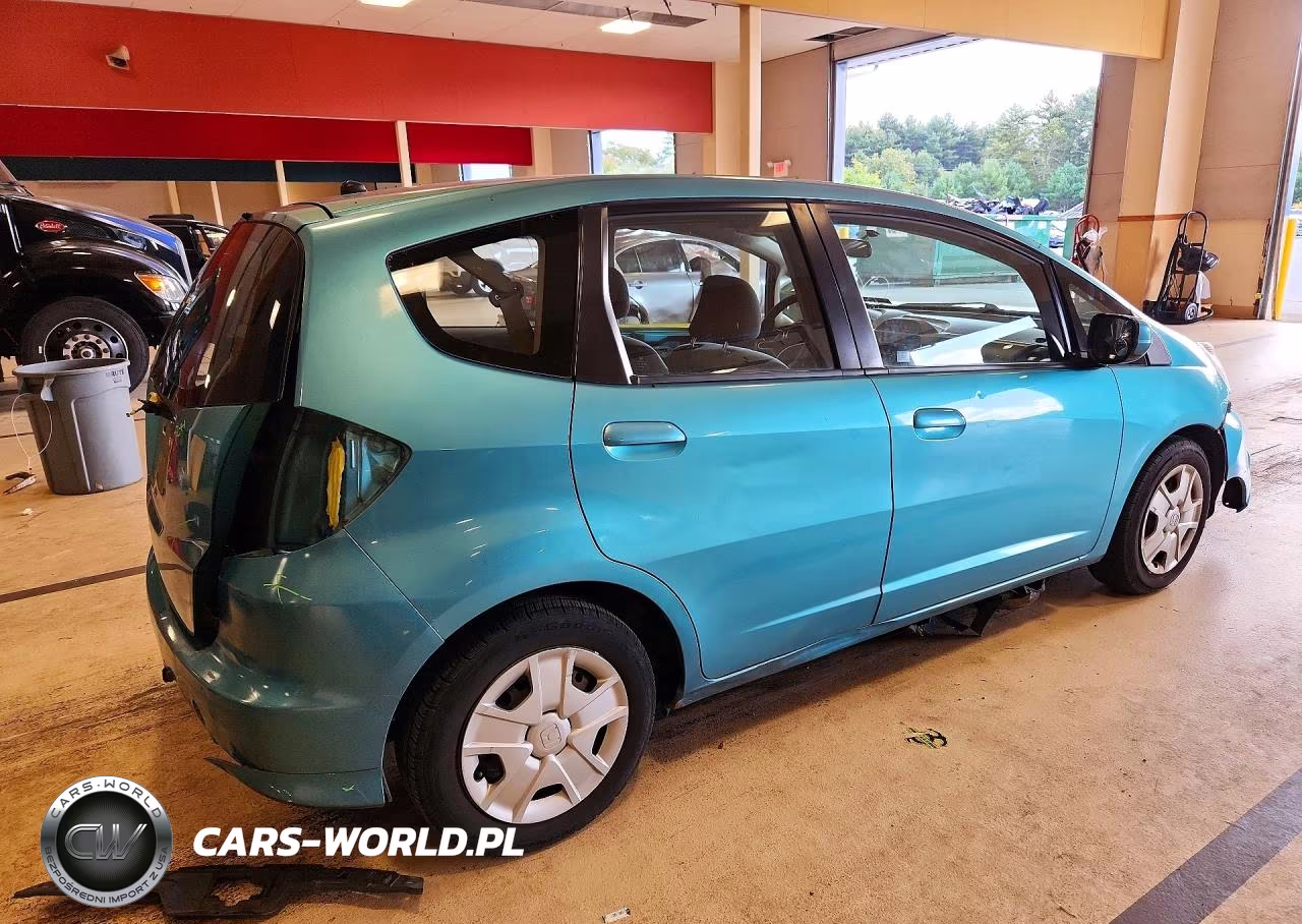 2012 Honda Fit VIN:JHMGE8H32CC014366 - 3