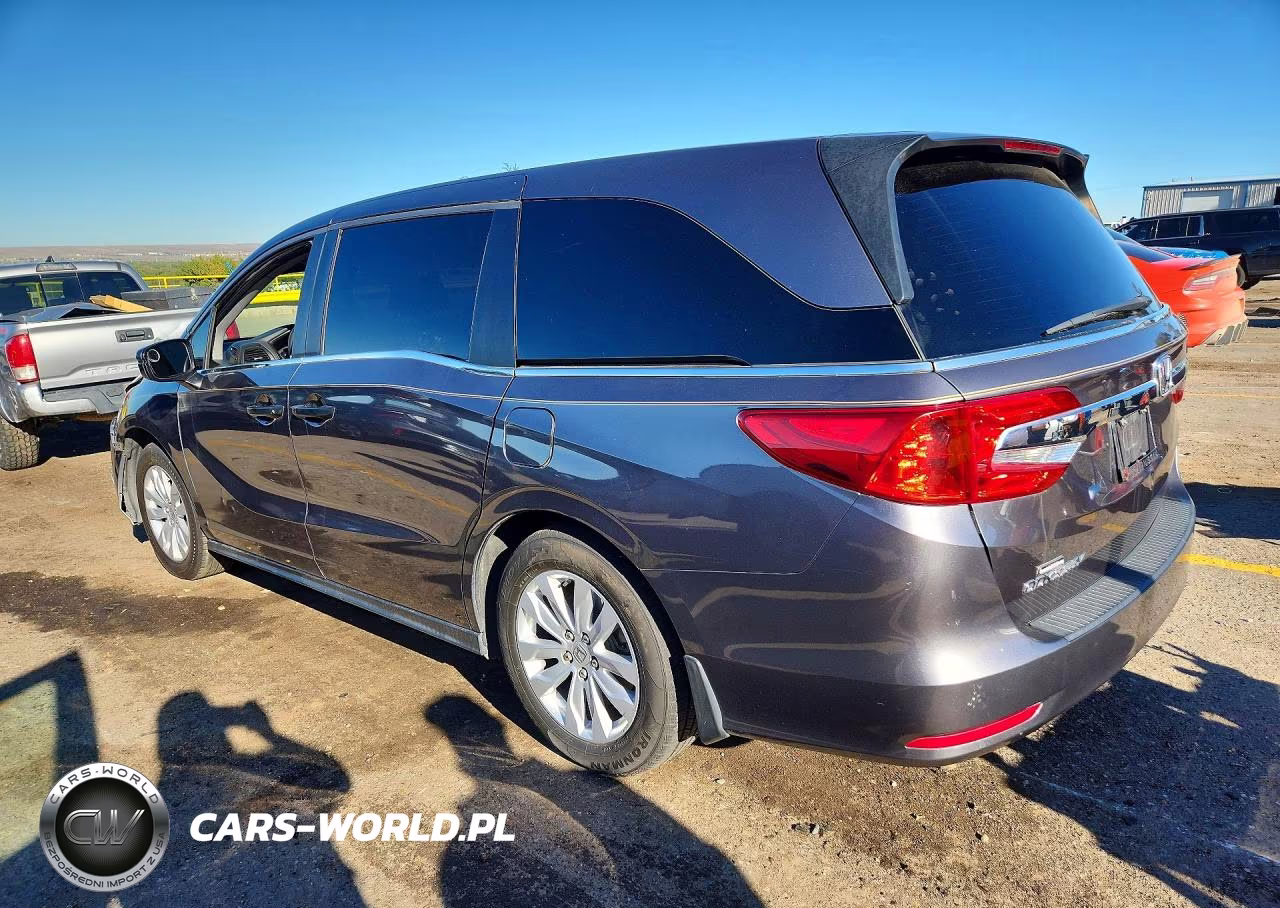 2018 Honda Odyssey Lx VIN:5FNRL6H29JB036098 - 2