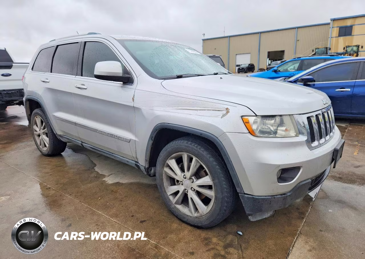 2012 Jeep Grand Cherokee Laredo VIN:1C4RJEAG6CC307317 - 4