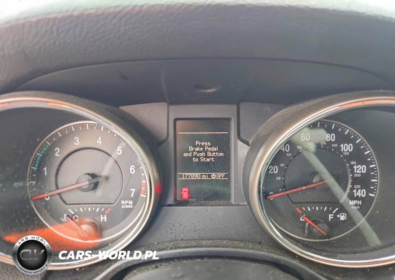 2012 Jeep Grand Cherokee Laredo VIN:1C4RJEAG6CC307317 - 9