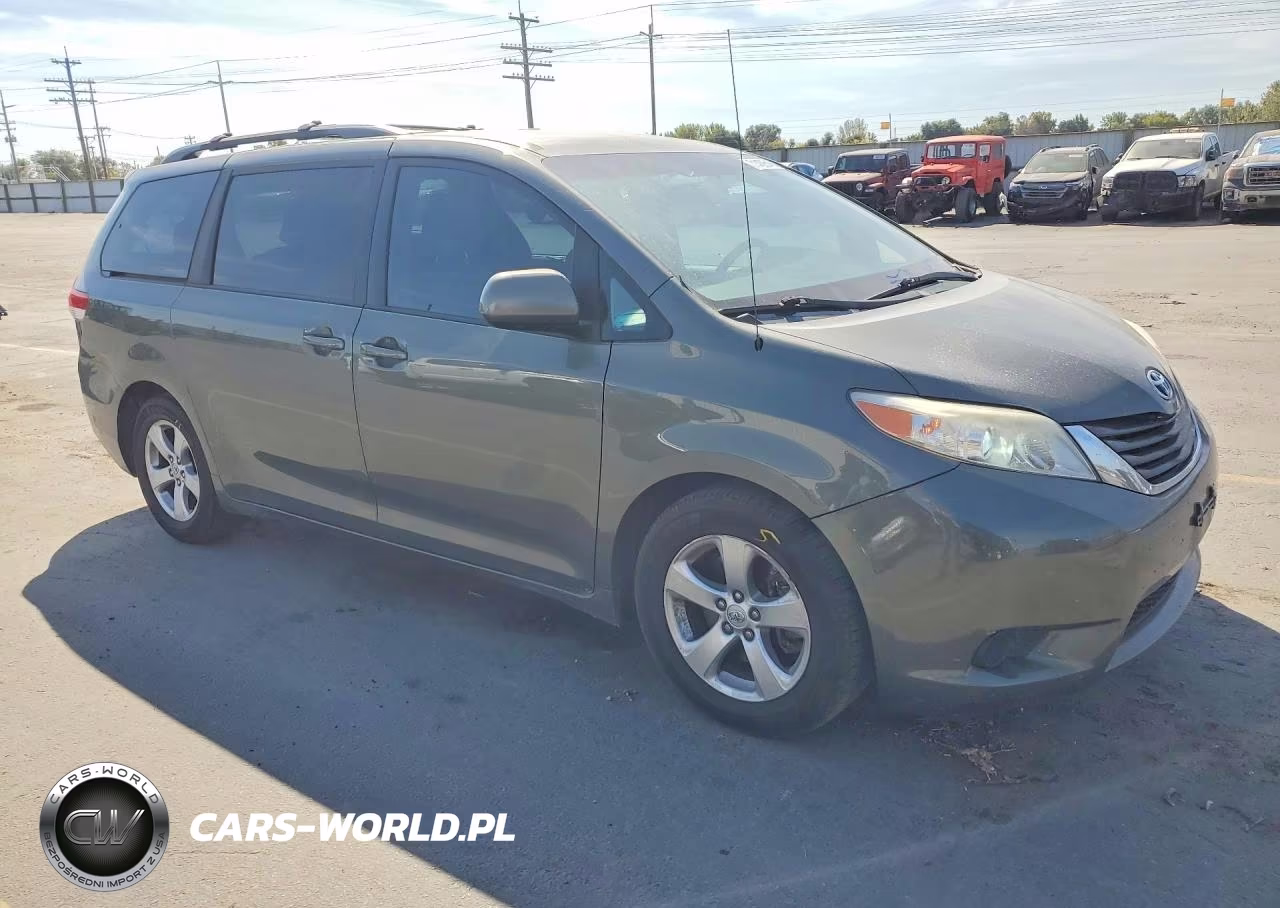 2013 Toyota Sienna Le VIN:5TDKK3DC3DS321025 - 4