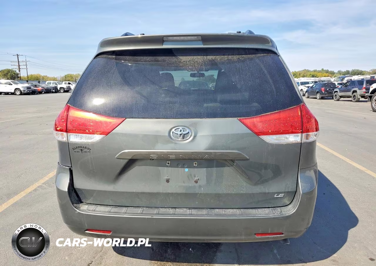 2013 Toyota Sienna Le VIN:5TDKK3DC3DS321025 - 6