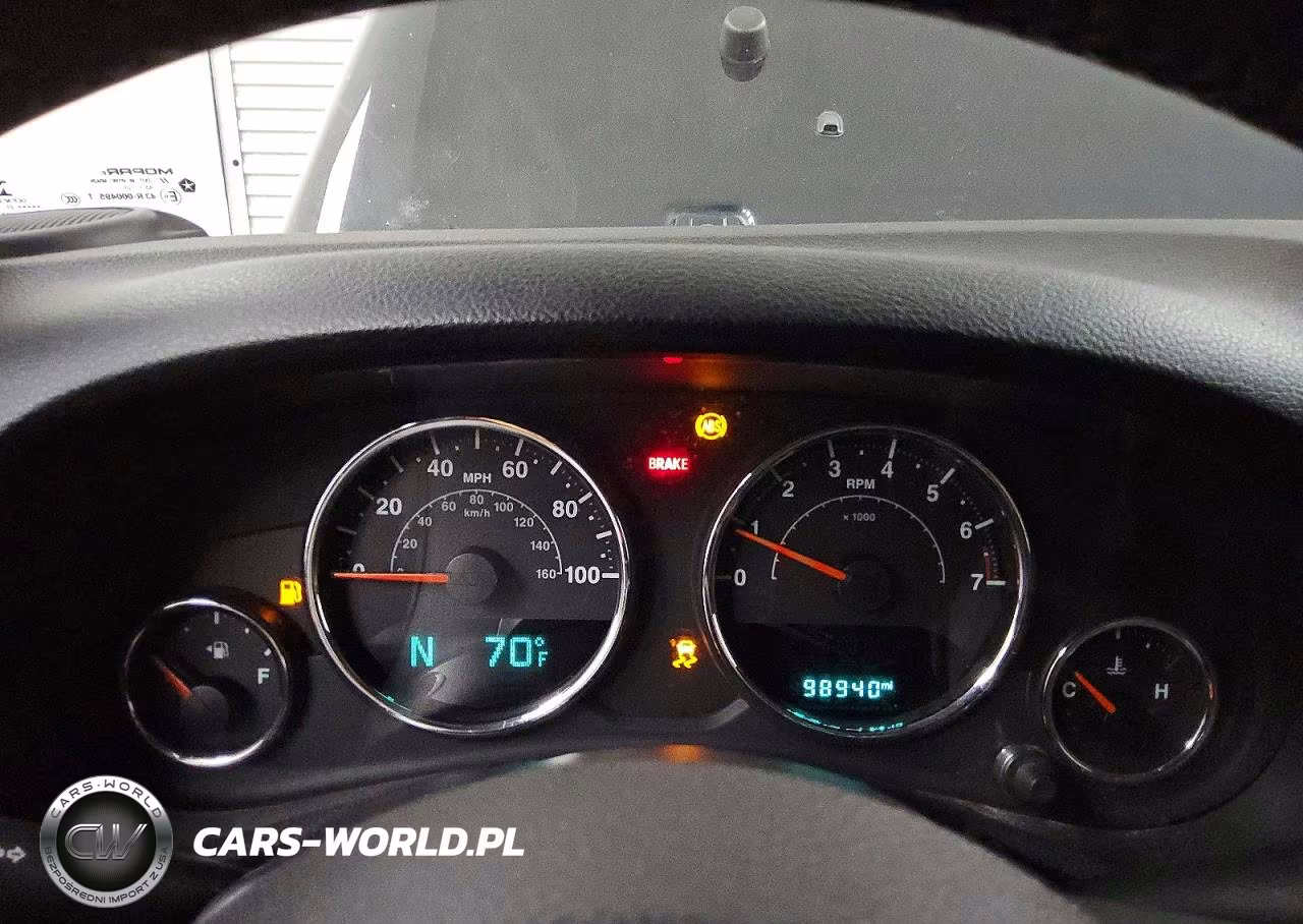 2015 Jeep Wrangler Unlimited Sport VIN:1C4BJWDG0FL524210 - 9