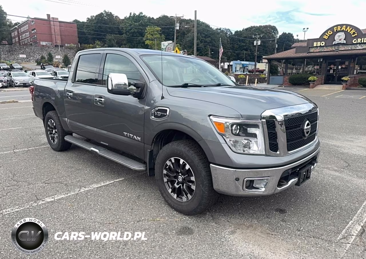 2017 Nissan Titan Sl