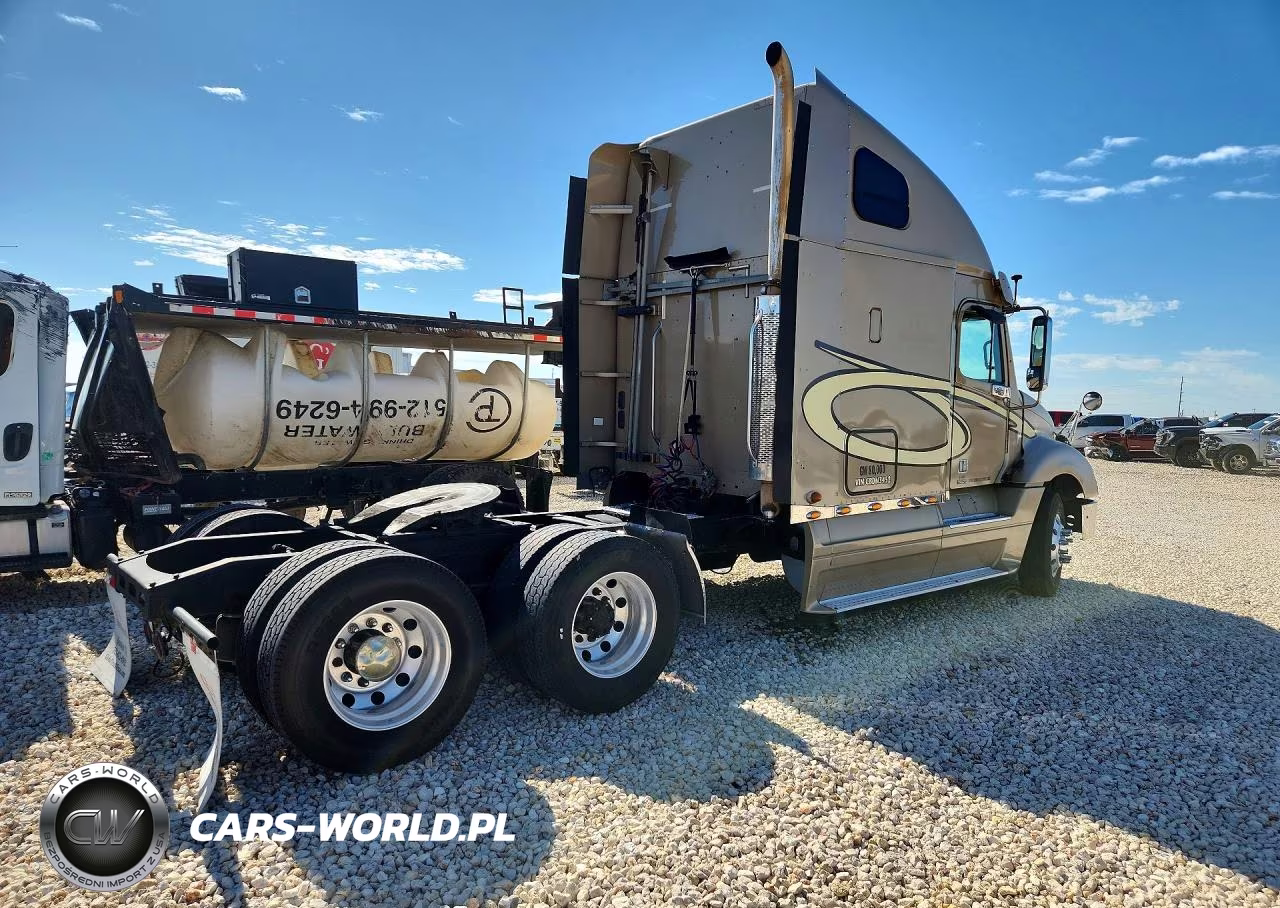 2012 Freightliner Cascadia Semi Truck VIN:1FVXA7007CDBN3452 - 3