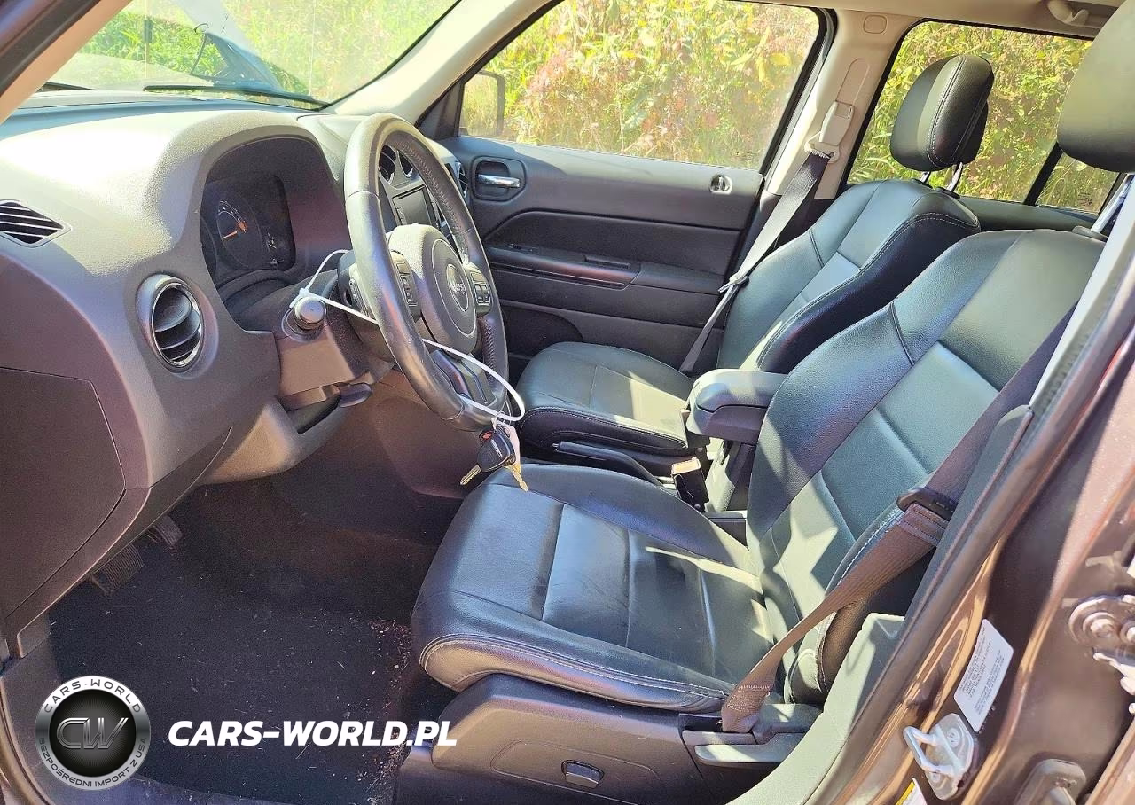 2015 Jeep Patriot Latitude VIN:1C4NJRFB9FD417702 - 7