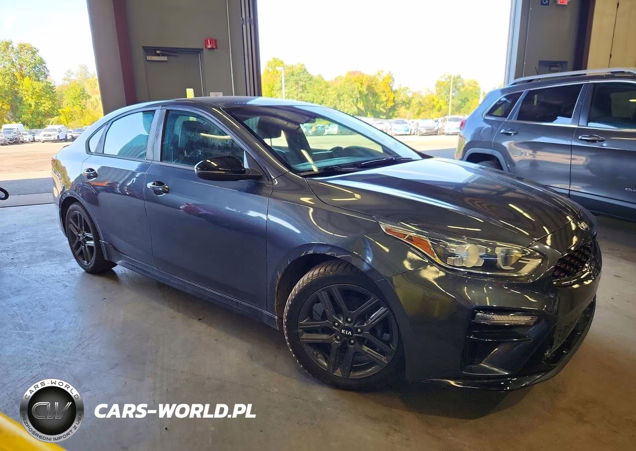 2021 Kia Forte Gt Line VIN:3KPF34AD4ME306545 - 4