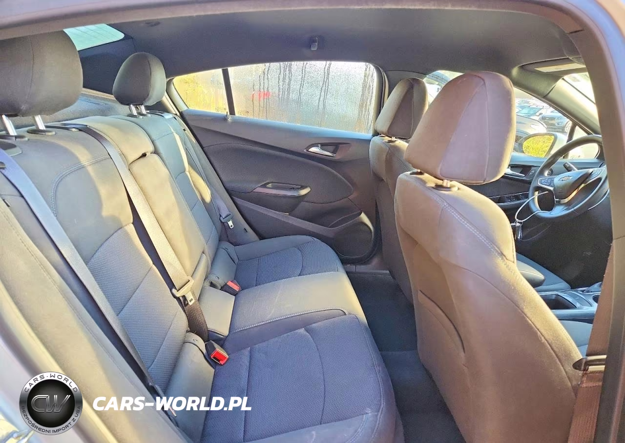 2018 Chevrolet Cruze Lt VIN:1G1BE5SM5J7125519 - 10