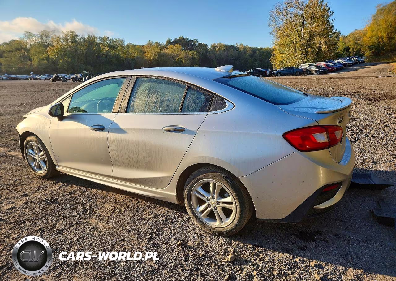2018 Chevrolet Cruze Lt VIN:1G1BE5SM5J7125519 - 2