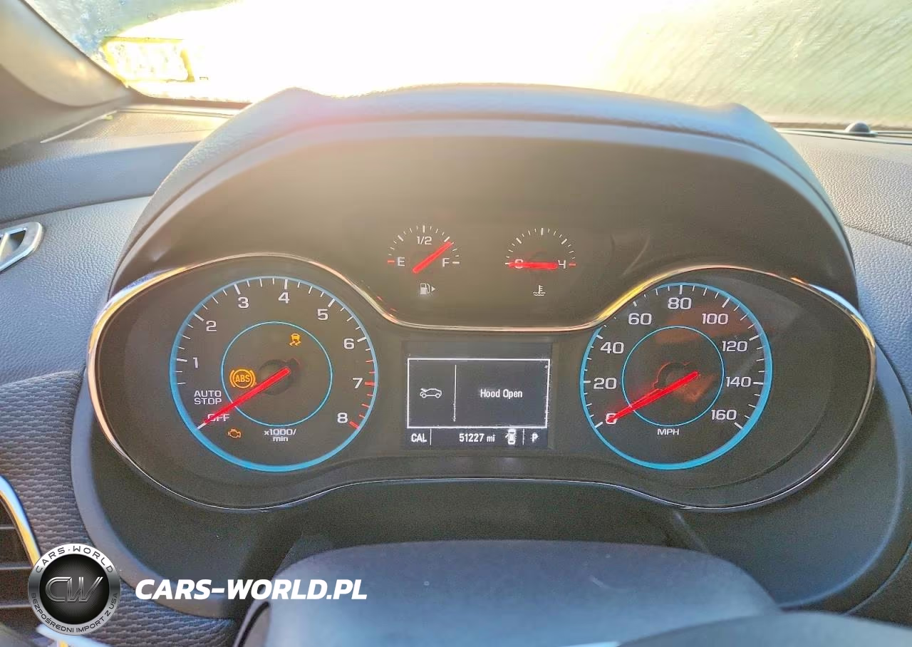 2018 Chevrolet Cruze Lt VIN:1G1BE5SM5J7125519 - 9