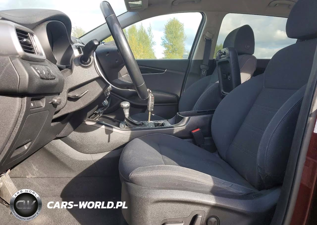 2019 Kia Sorento S V6 VIN:5XYPGDA57KG587094 - 7