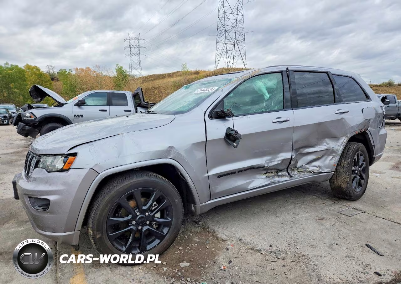 2018 Jeep Grand Cherokee Laredo VIN:1C4RJFAG0JC203571 - 1