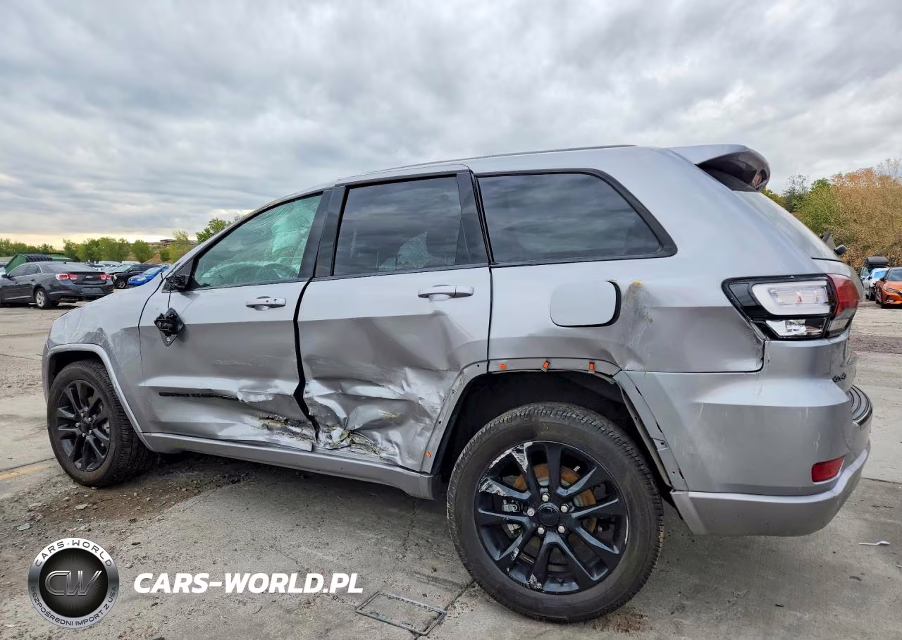2018 Jeep Grand Cherokee Laredo VIN:1C4RJFAG0JC203571 - 2