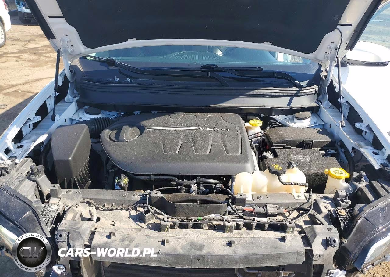 2019 Jeep Cherokee Latitude Plus VIN:1C4PJMLX0KD364636 - 12