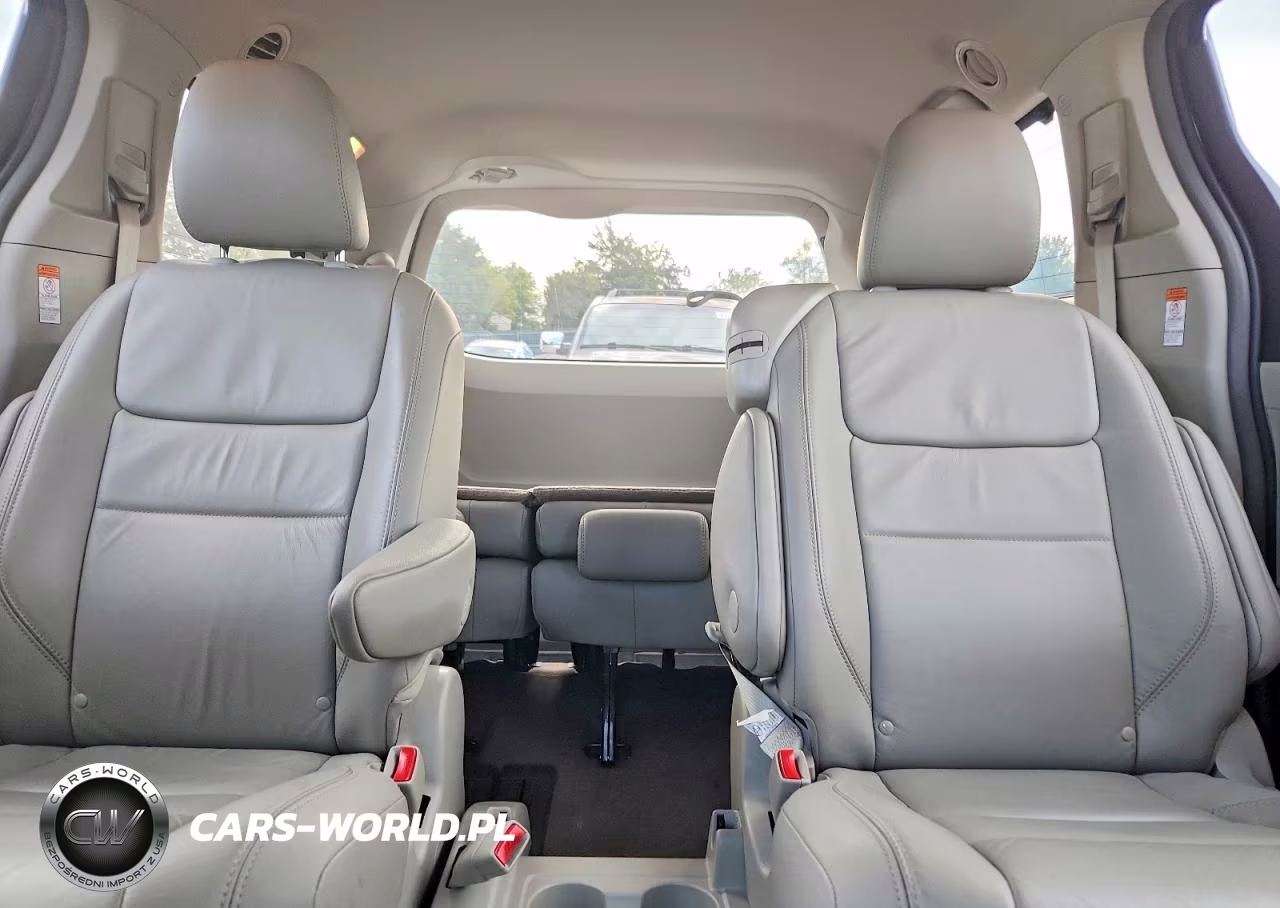 2017 Toyota Sienna Xle 8-Passenger VIN:5TDYZ3DC8HS816350 - 10