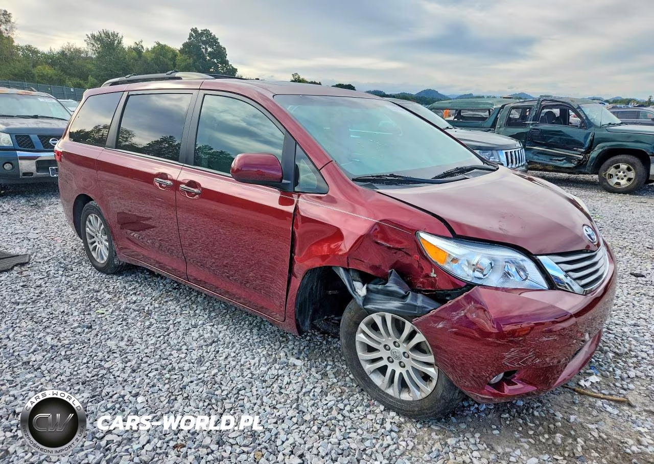 2017 Toyota Sienna Xle 8-Passenger VIN:5TDYZ3DC8HS816350 - 4