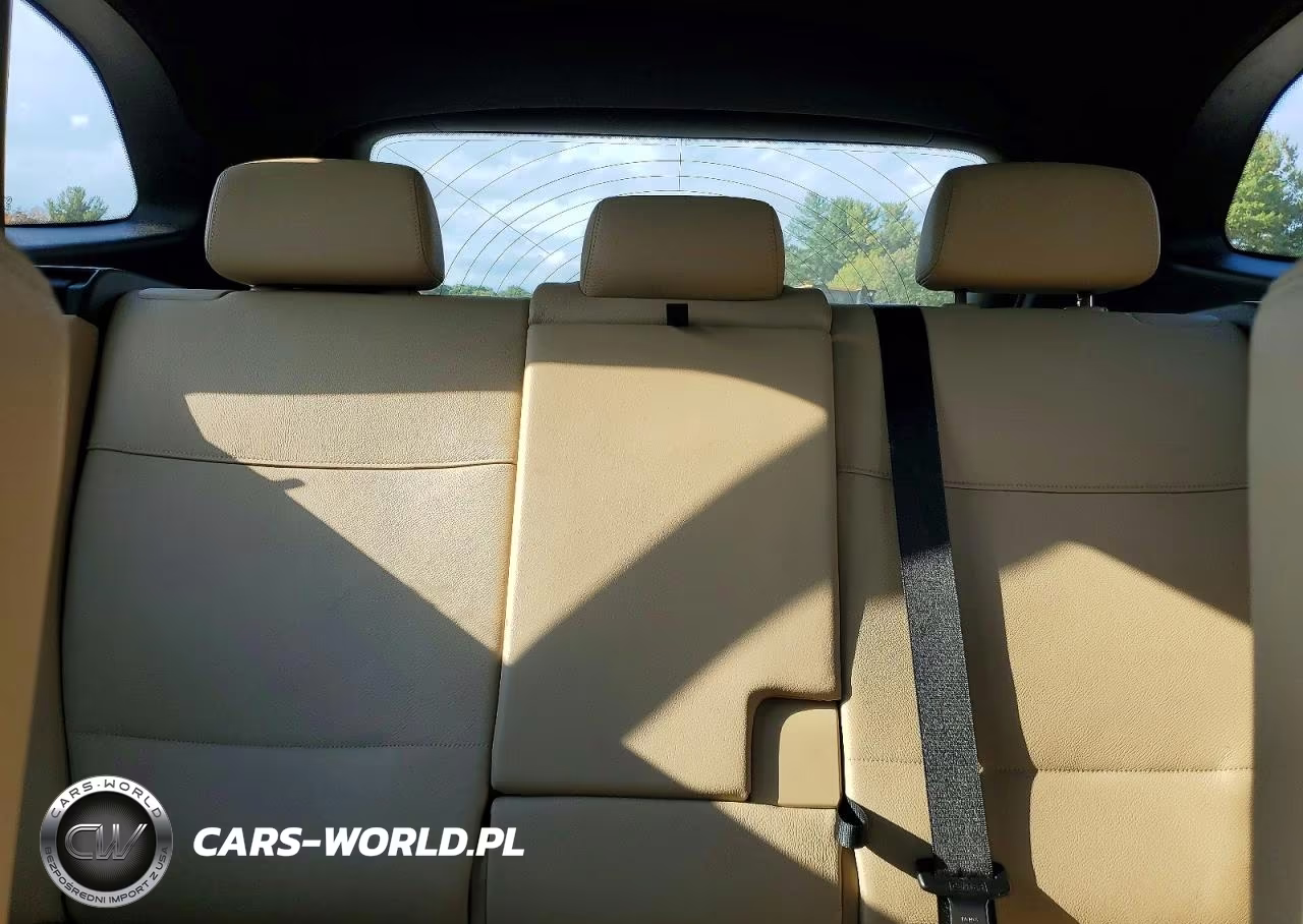 2014 BMW X1 xDrive28I VIN:WBAVL1C53EVY23538 - 10
