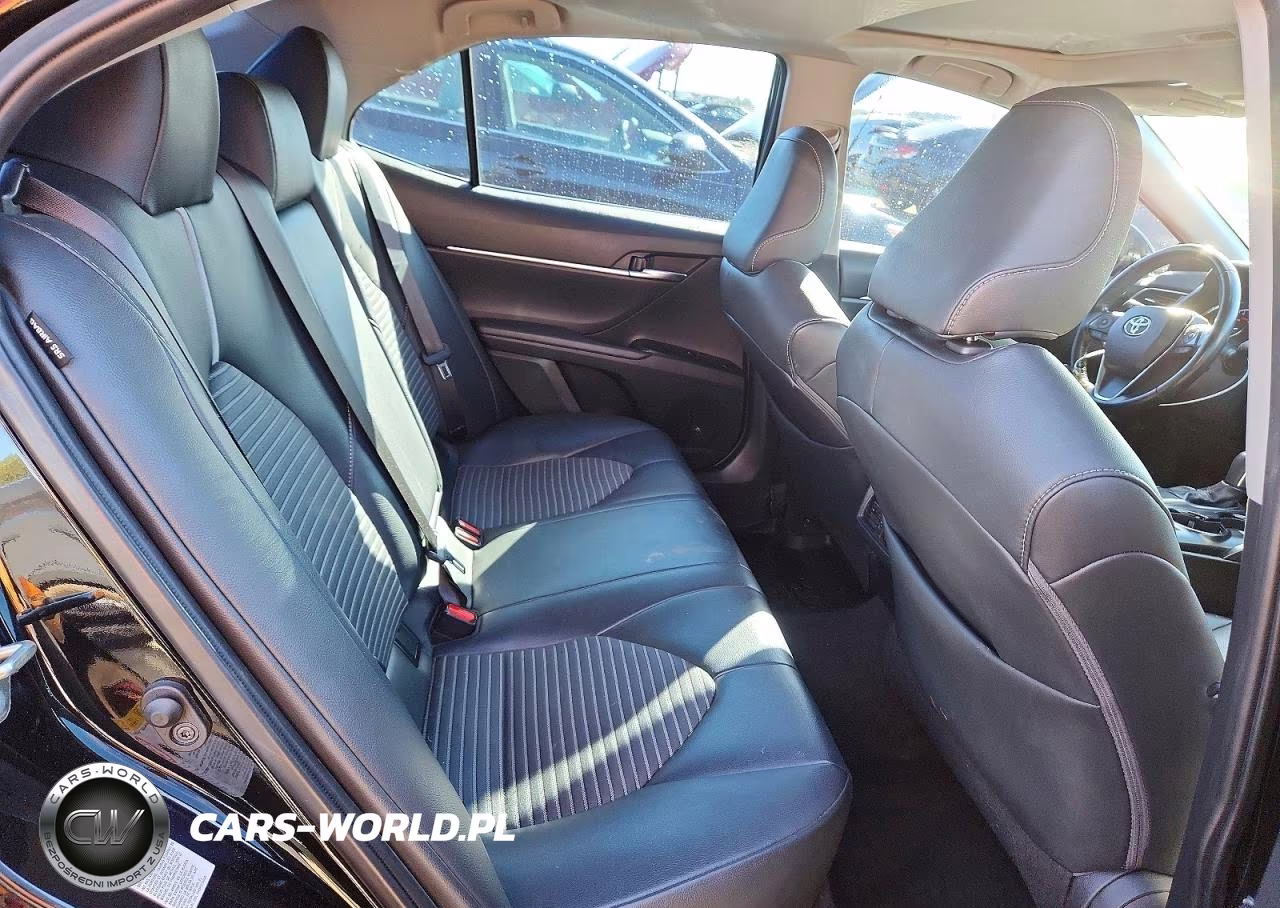 2019 Toyota Camry Se VIN:4T1B11HK7KU204903 - 10
