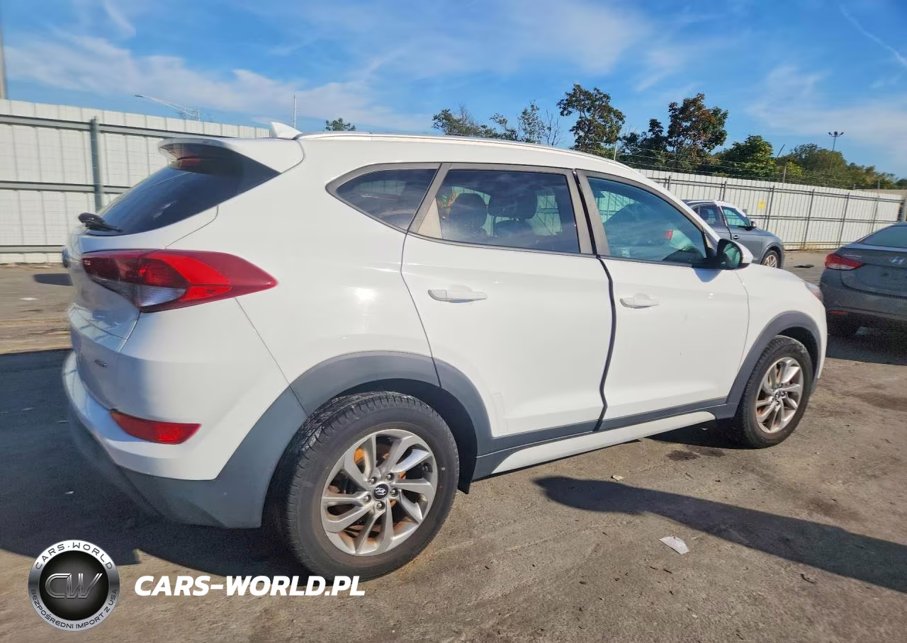 2018 Hyundai Tucson Sel VIN:KM8J3CA41JU684237 - 3