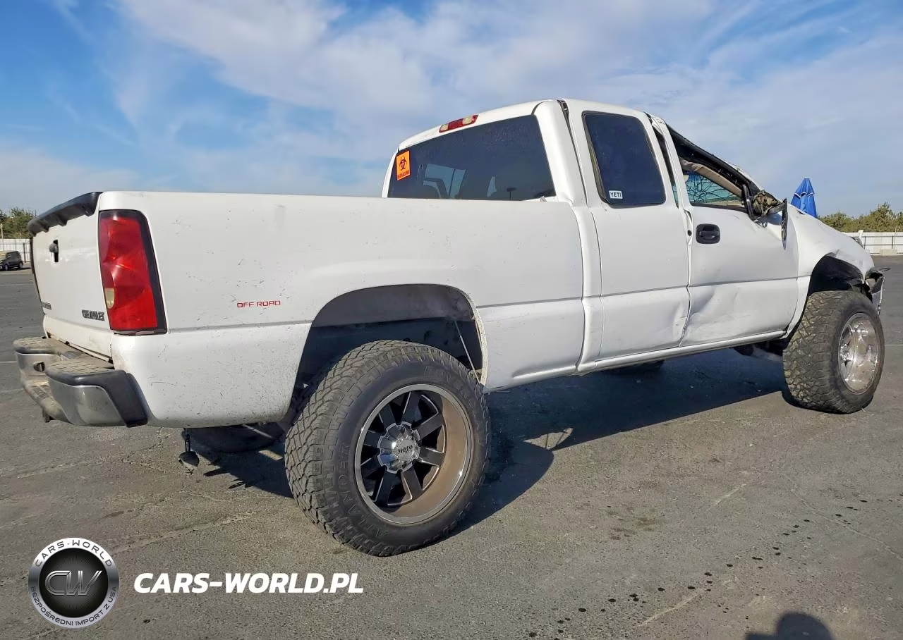 2005 Chevrolet Silverado C1500 VIN:2GCEC19V251169224 - 3
