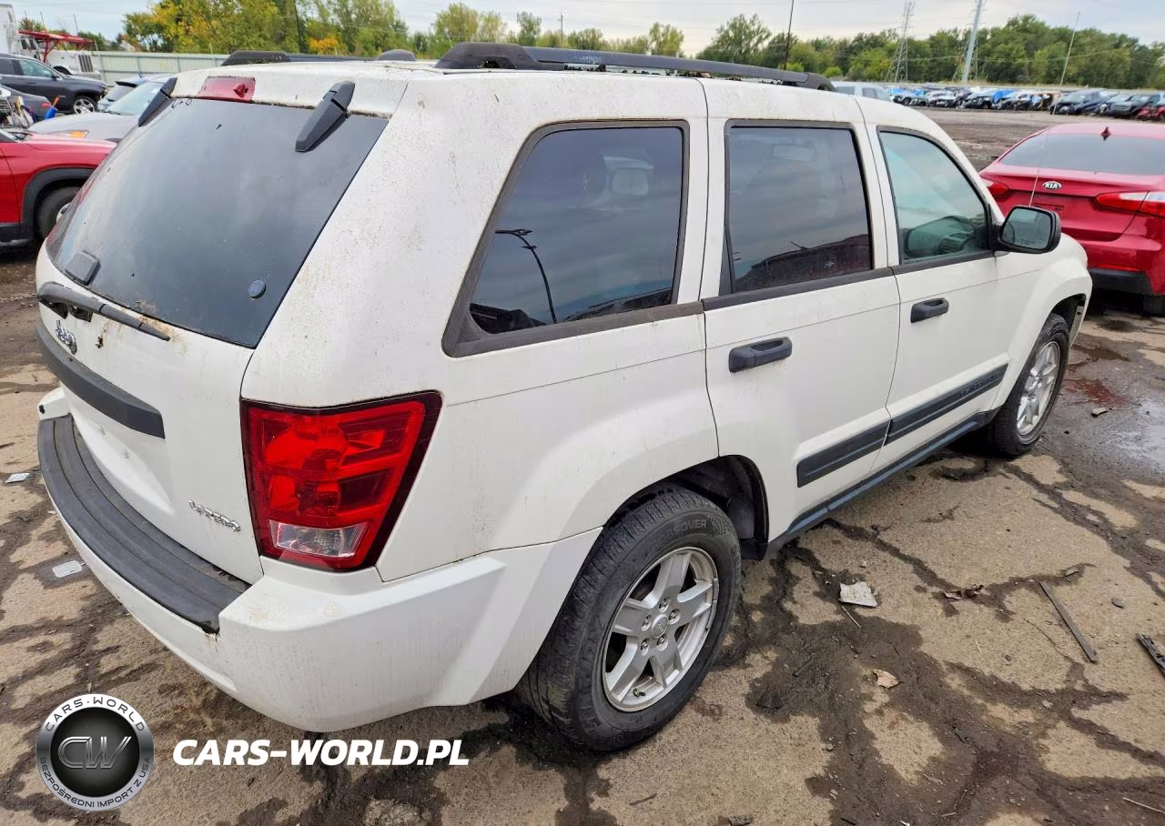 2005 Jeep Grand Cherokee Laredo VIN:1J4HR48N15C578236 - 3