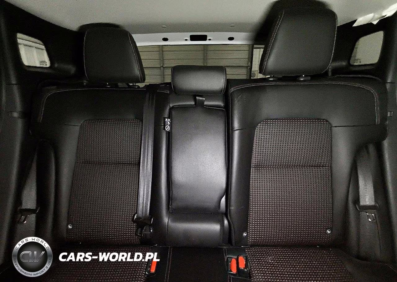 2025 Nissan Kicks Sr VIN:3N8AP6DA5SL430154 - 10