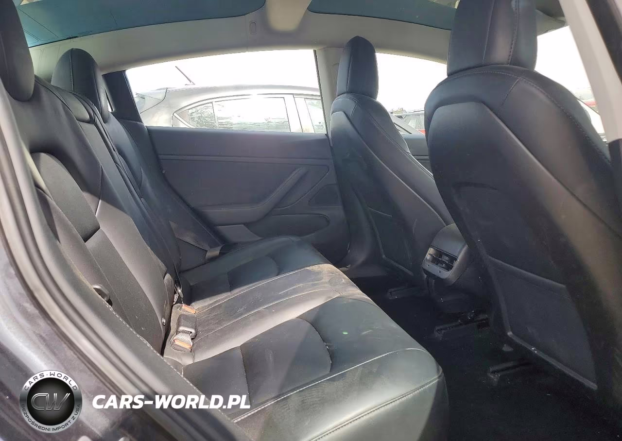 2018 Tesla Model 3 VIN:5YJ3E1EB5JF093194 - 10
