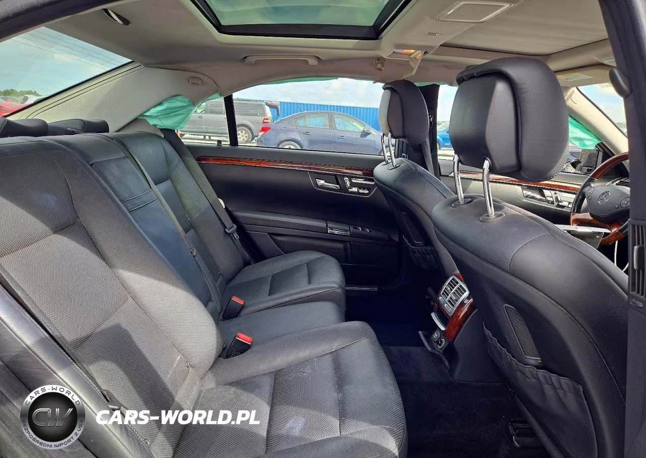 2010 Mercedes-Benz S 550 VIN:WDDNG7BB3AA347977 - 10
