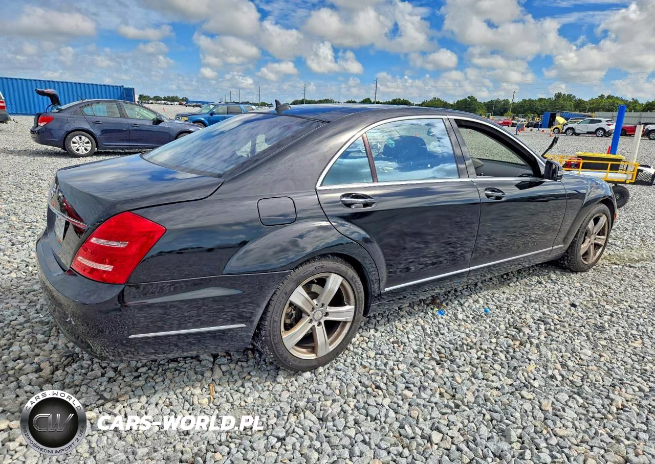 2010 Mercedes-Benz S 550 VIN:WDDNG7BB3AA347977 - 3
