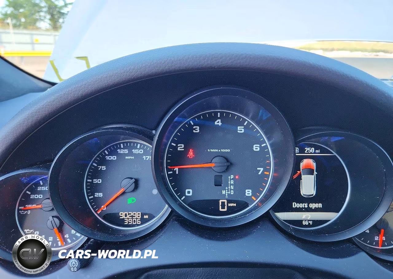 2018 Porsche Cayenne VIN:WP1AA2A25JKA06295 - 9