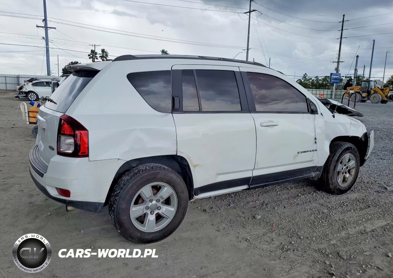 2017 Jeep Compass Latitude VIN:1C4NJCEA5HD115753 - 3