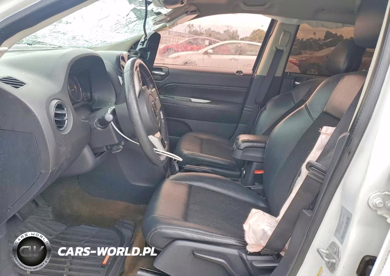 2017 Jeep Compass Latitude VIN:1C4NJCEA5HD115753 - 7