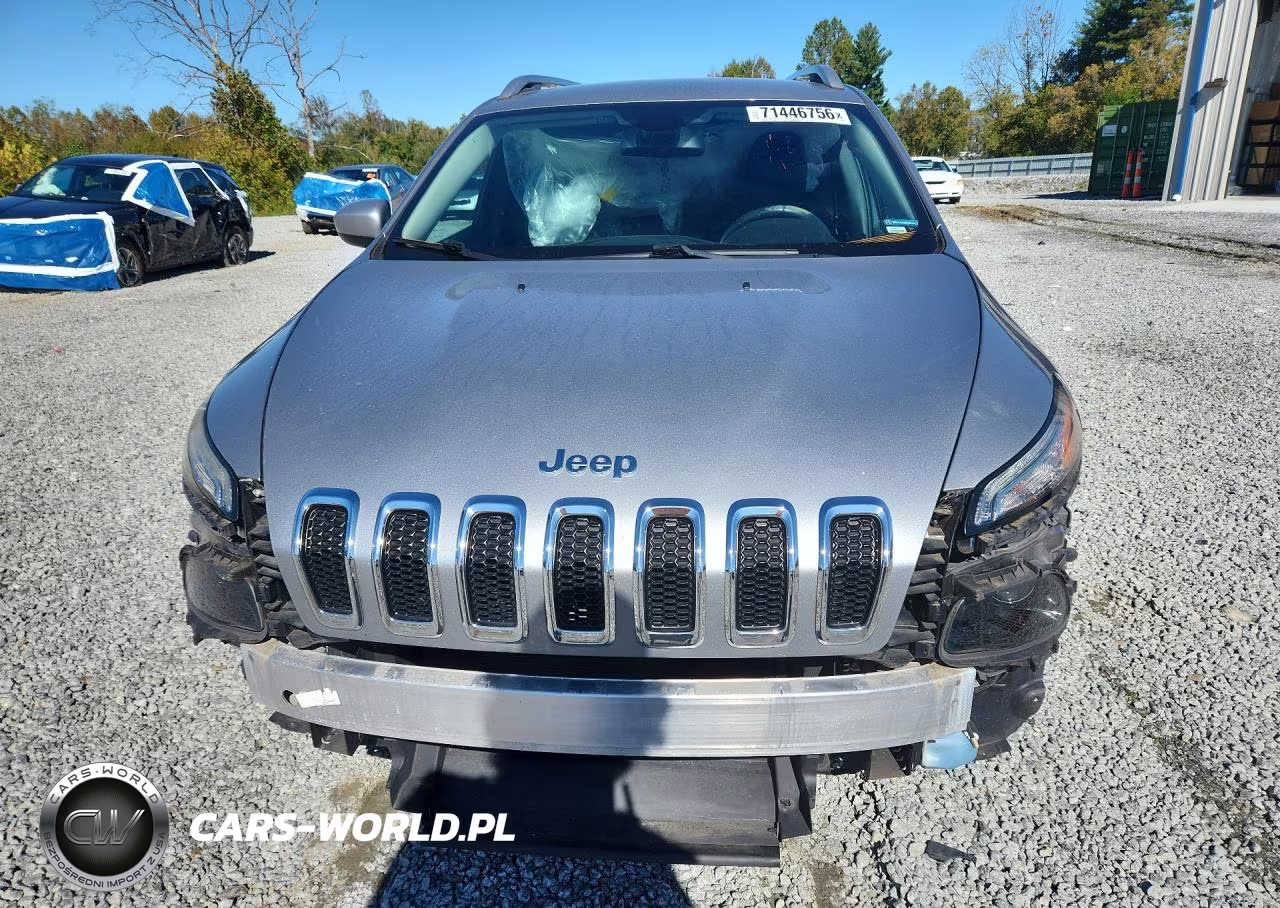 2015 Jeep Cherokee Latitude VIN:1C4PJLCB3FW658542 - 5