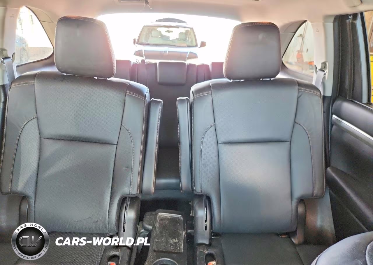 2019 Toyota Highlander Hybrid Limited VIN:5TDDGRFH7KS076376 - 10