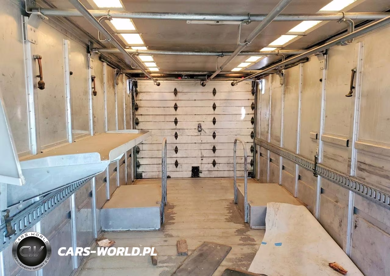 2015 Ford F59 - Delivery Van VIN:1F66F5KY4F0A13127 - 11