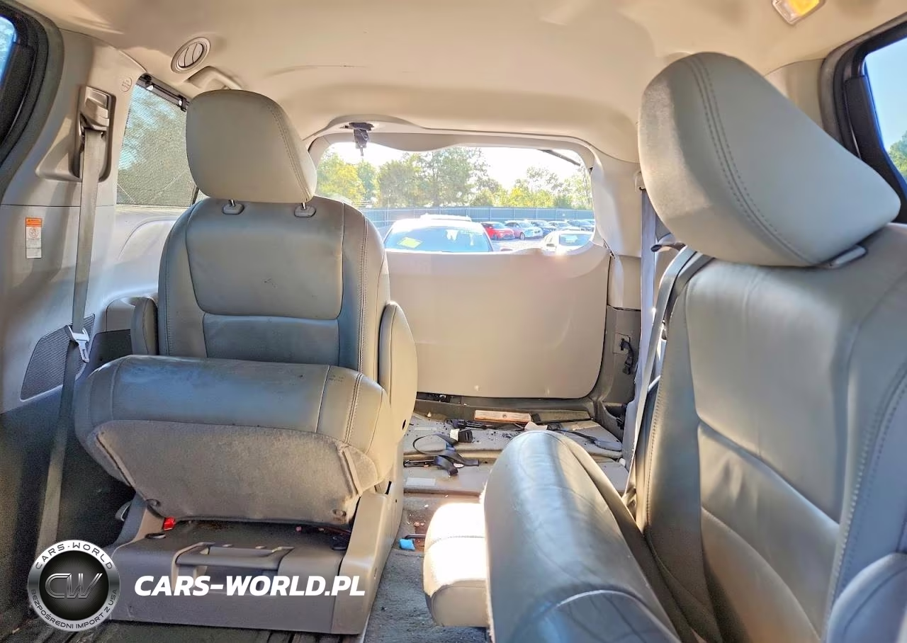 2016 Toyota Sienna Xle 8-Passenger VIN:5TDYK3DC1GS754583 - 10